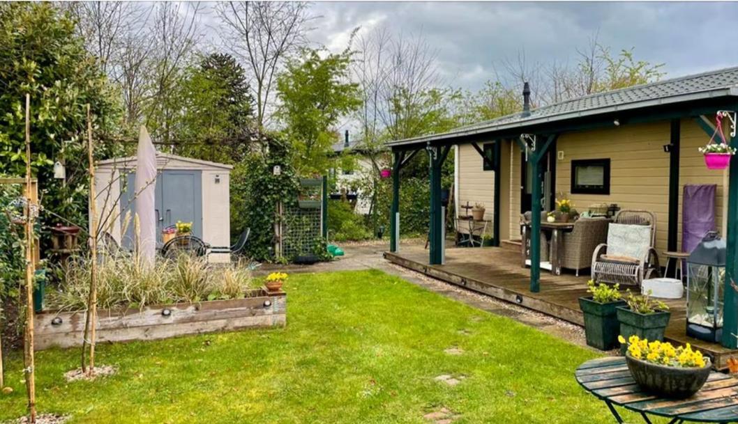 Comfortabel Chalet In Nationaal Park Wateren Extérieur photo